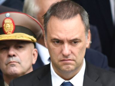 Imagen de Adorni, jefe de Gabinete de Milei, renuncia tras meses de escándalos de corrupción