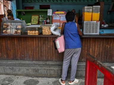 Imagen de Cuba aprueba paquete de reformas de libre mercado en un giro económico sin precedentes