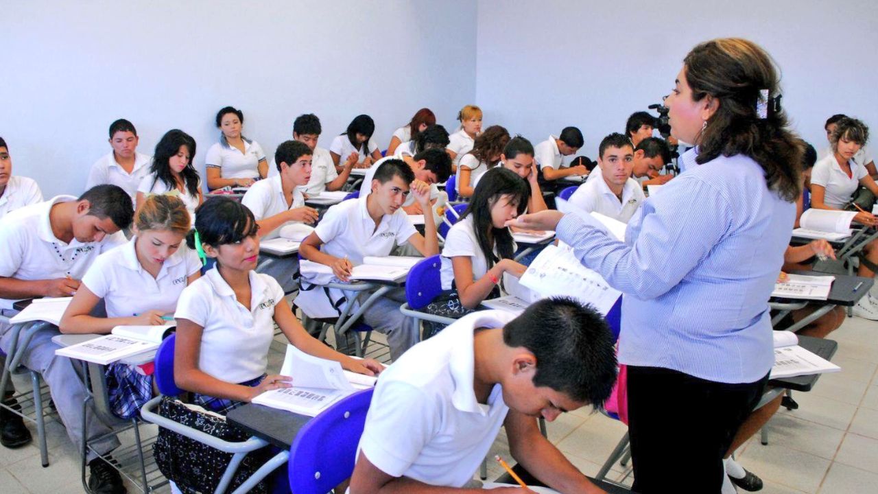 Editorial HRN: formar docentes para una mejor educación Imagen principal de Editorial HRN: formar docentes para una mejor educación