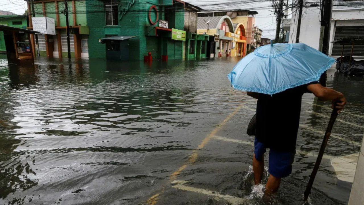 Pronostican fuertes lluvias para esta tarde: estas zonas podrían verse afectadas Imagen principal de Pronostican fuertes lluvias para esta tarde: estas zonas podrían verse afectadas