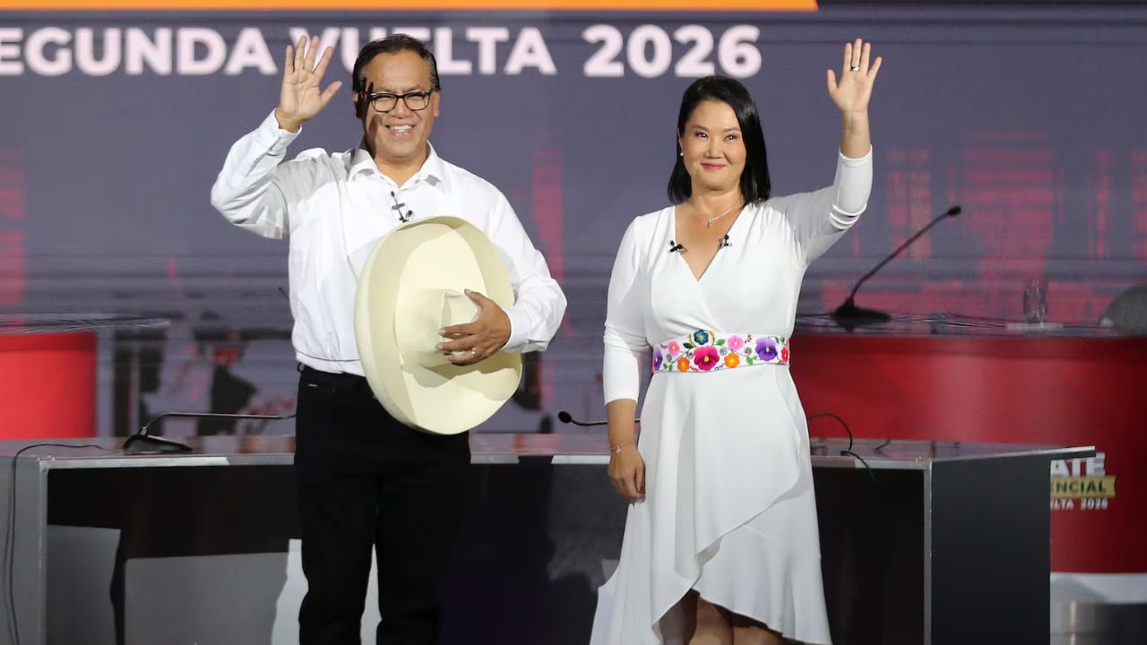Elecciones en Perú: Fujimori aventaja a Sánchez por 0,17 % tras cómputo del 93 % de las actas Imagen principal de Elecciones en Perú: Fujimori aventaja a Sánchez por 0,17 % tras cómputo del 93 % de las actas