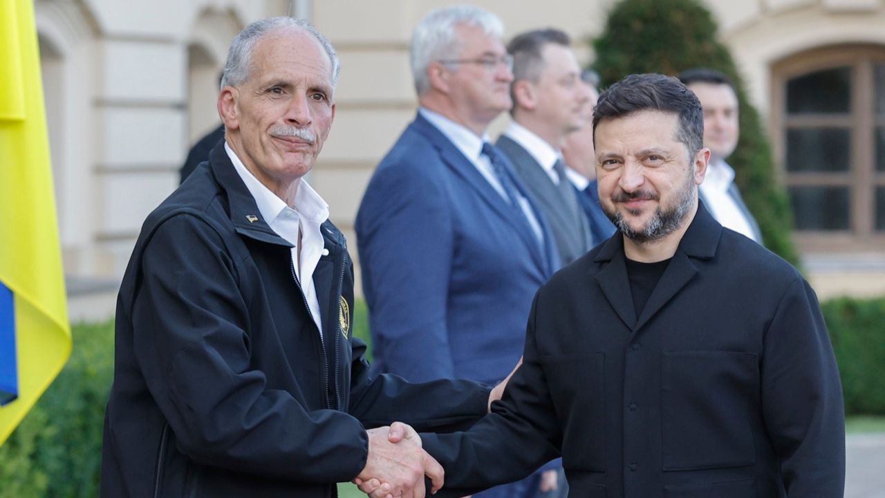 Asfura se reúne con Zelenski y rinde tributo a caídos en Ucrania durante histórica visita Imagen principal de Asfura se reúne con Zelenski y rinde tributo a caídos en Ucrania durante histórica visita