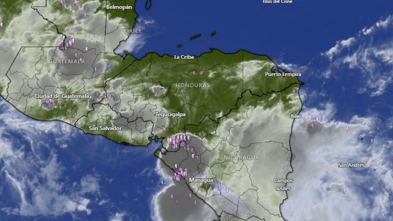 Imagen principal de Tormentas eléctricas y lluvias fuertes azotarán estas regiones este viernes: Cenaos