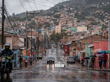 Imagen de Tras un sábado caluroso, Cenaos prevé onda tropical en Honduras para el domingo