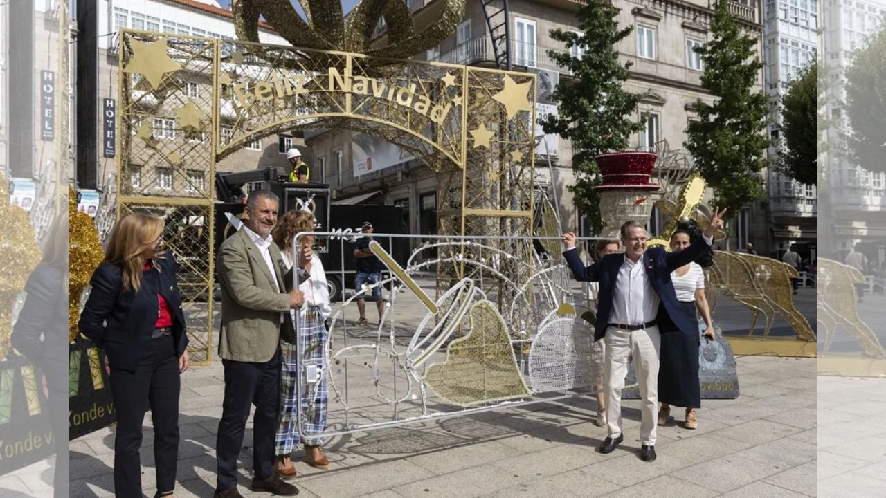 Imagen principal de Le ganó a Maduro: ciudad coloca su decoración navideña en pleno julio