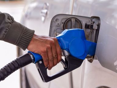 Imagen de Mínimos cambios: Estos serán los precios de los combustibles a partir del lunes