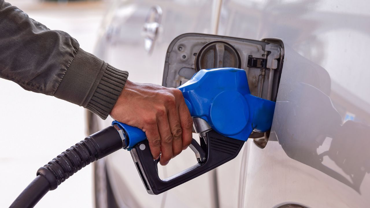 Mínimos cambios: Estos serán los precios de los combustibles a partir del lunes Imagen principal de Mínimos cambios: Estos serán los precios de los combustibles a partir del lunes