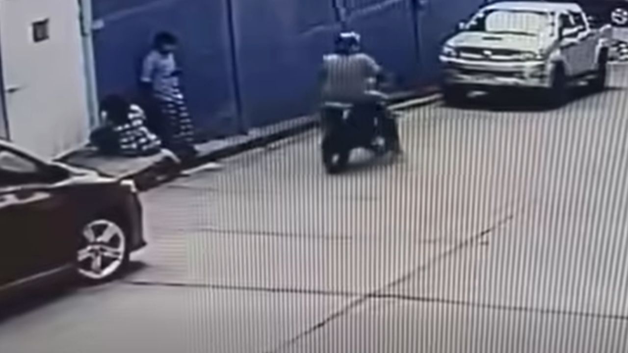 VIDEO: Estudiantes viven momentos de terror durante asalto frente a colegio de Tegucigalpa Imagen principal de VIDEO: Estudiantes viven momentos de terror durante asalto frente a colegio de Tegucigalpa