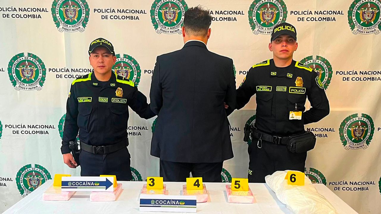 Falso piloto intentó volar a España con 10 kilos de cocaína: así lo descubrieron Imagen principal de Falso piloto intentó volar a España con 10 kilos de cocaína: así lo descubrieron