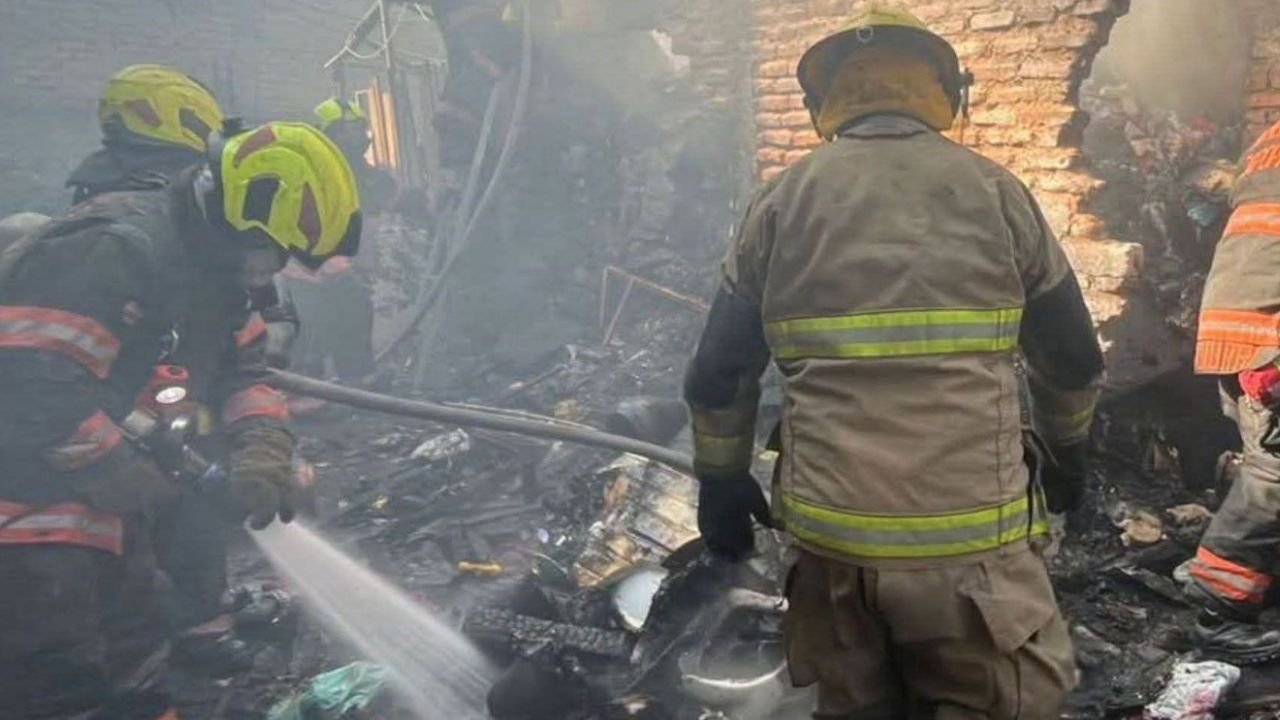 'Ellos están bien': madre en shock al enterarse que 5 hijos y su nieta murieron en incendio Imagen principal de 'Ellos están bien': madre en shock al enterarse que 5 hijos y su nieta murieron en incendio