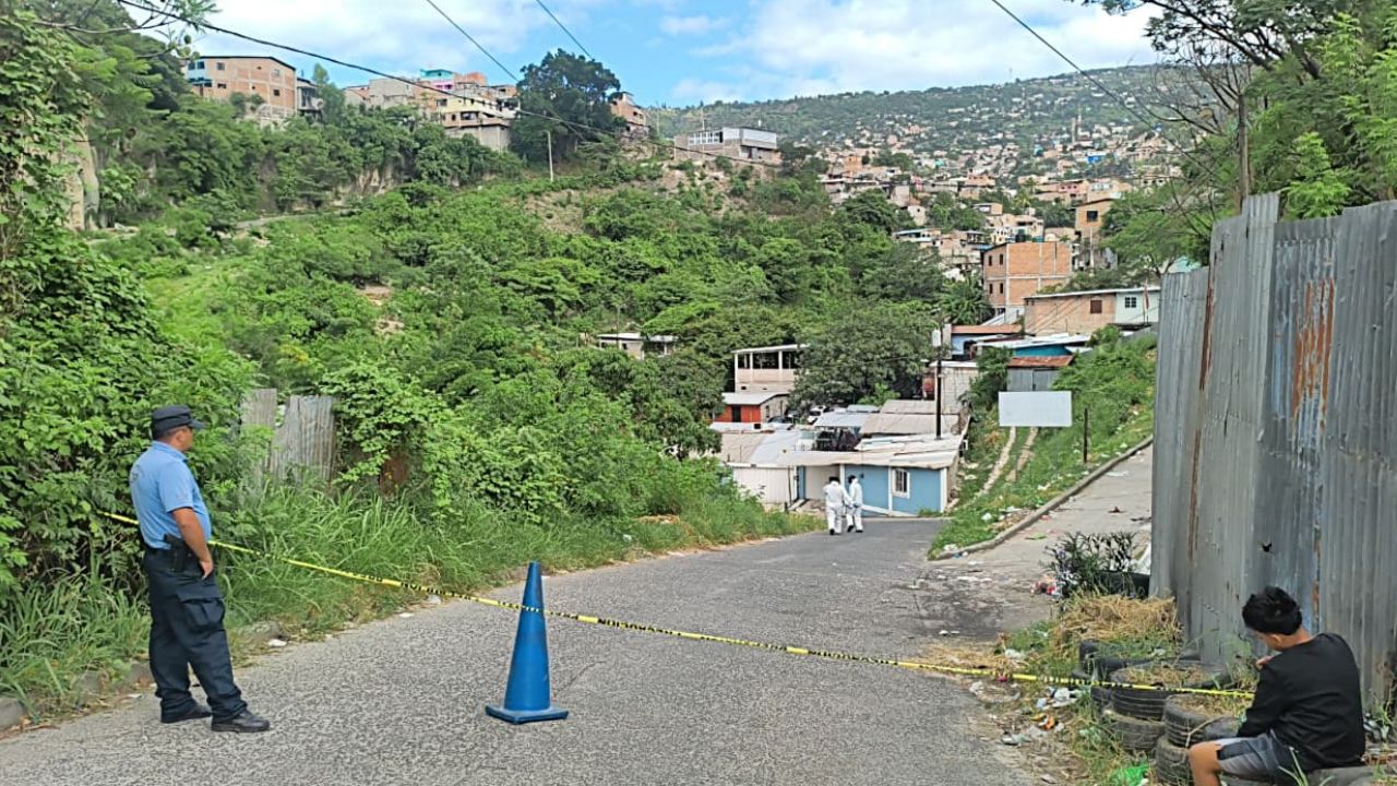 Revelan hipótesis tras hallazgo de dos jóvenes amarrados en colonia 14 de Enero Imagen principal de Revelan hipótesis tras hallazgo de dos jóvenes amarrados en colonia 14 de Enero