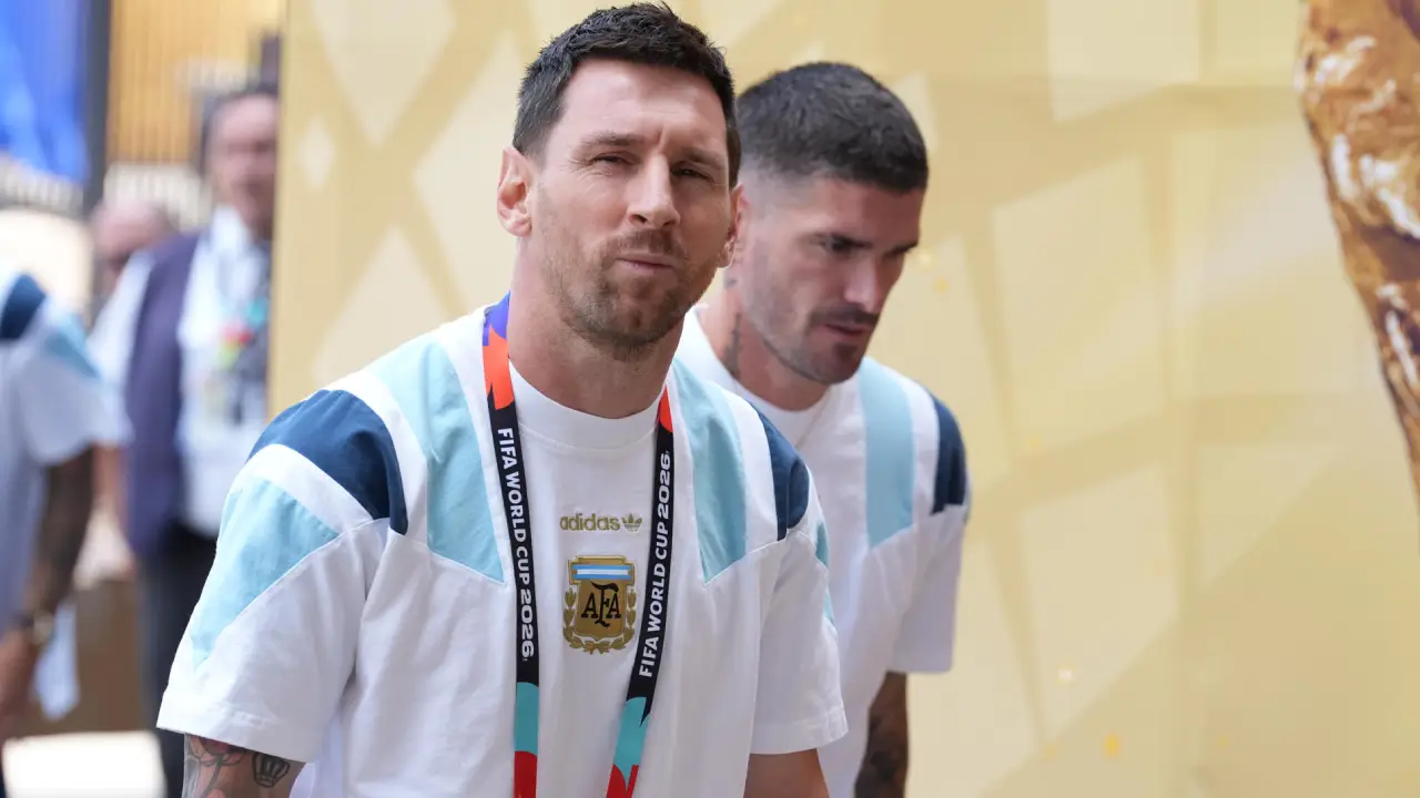 Messi felicita a España, se muestra dolorido y destaca esfuerzo de Argentina Imagen principal de Messi felicita a España, se muestra dolorido y destaca esfuerzo de Argentina