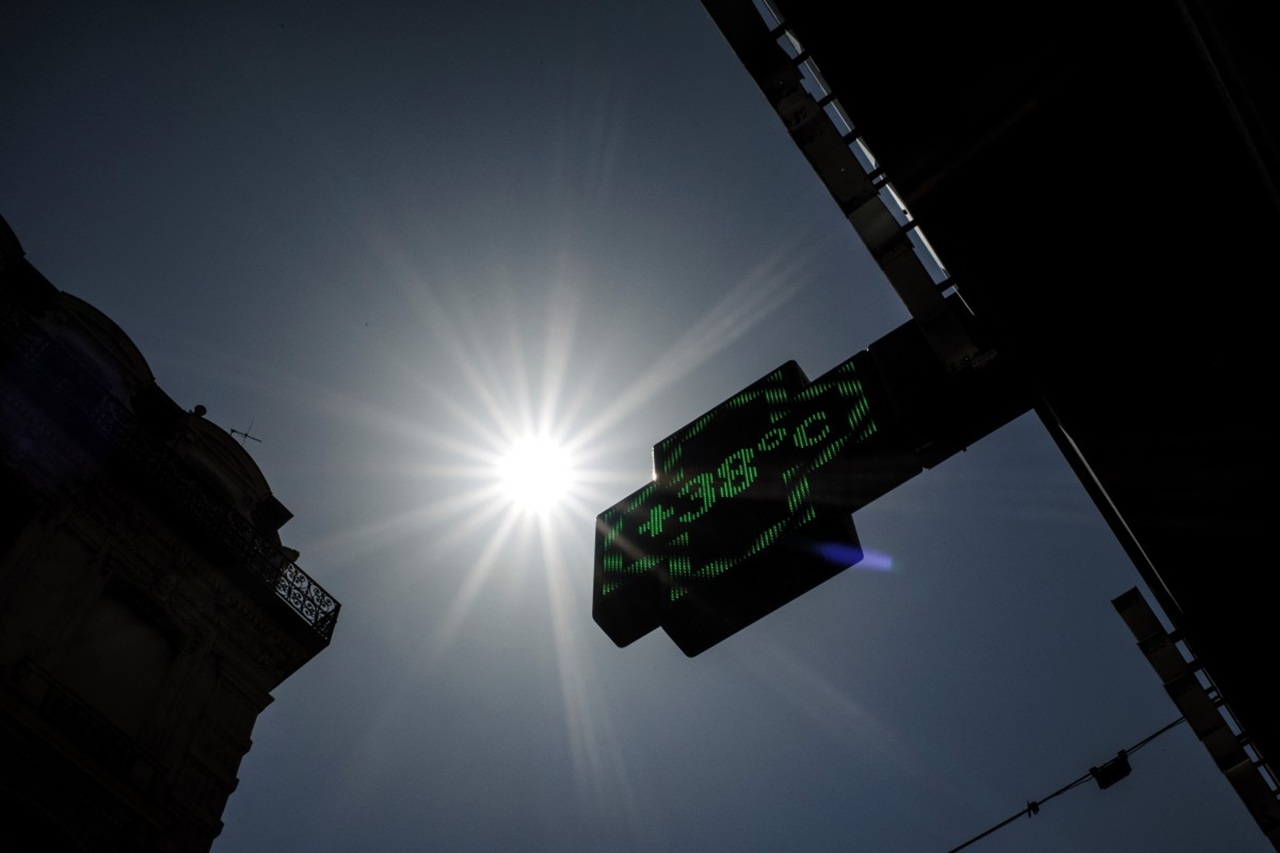 Ola de calor provoca avalanchas y empujones para comprar aires y ventiladores en Francia Imagen principal de Ola de calor provoca avalanchas y empujones para comprar aires y ventiladores en Francia