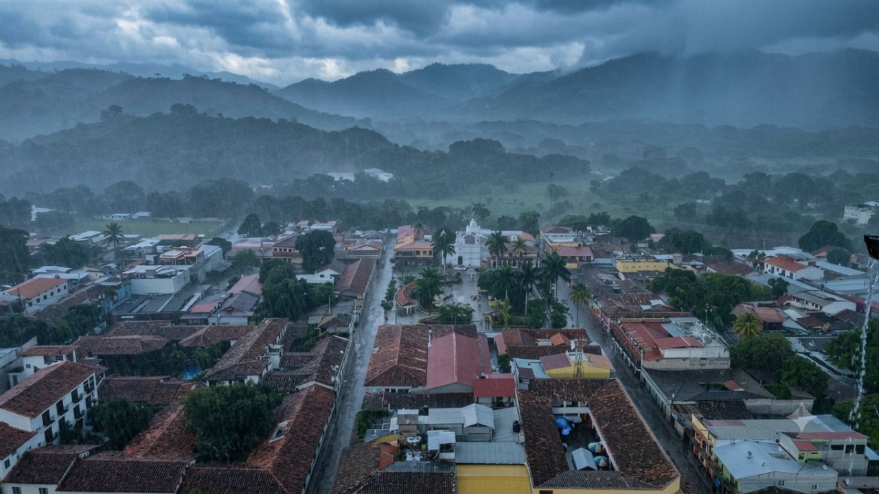 Imagen de Pronóstico extendido: Anuncian más lluvias por onda tropical y vaguada esta semana