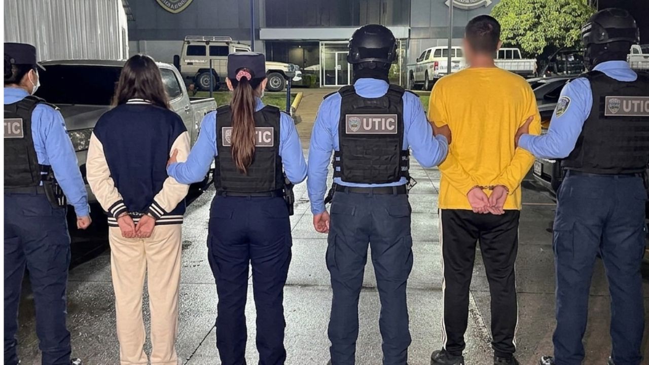 Revelan cómo pareja habría usado tienda de muebles como fachada para traficar Imagen principal de Revelan cómo pareja habría usado tienda de muebles como fachada para traficar