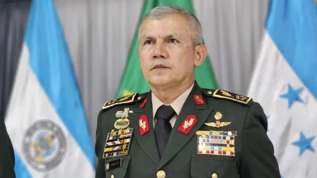 'Va a dar la cara': confirman cuándo comparecerá Roosevelt Hernández tras requerimiento Imagen principal de 'Va a dar la cara': confirman cuándo comparecerá Roosevelt Hernández tras requerimiento