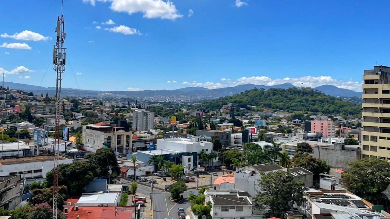 ¿Seguirán las lluvias o vuelve el calor? Esto prevé Cenaos para los próximos días Imagen principal de ¿Seguirán las lluvias o vuelve el calor? Esto prevé Cenaos para los próximos días
