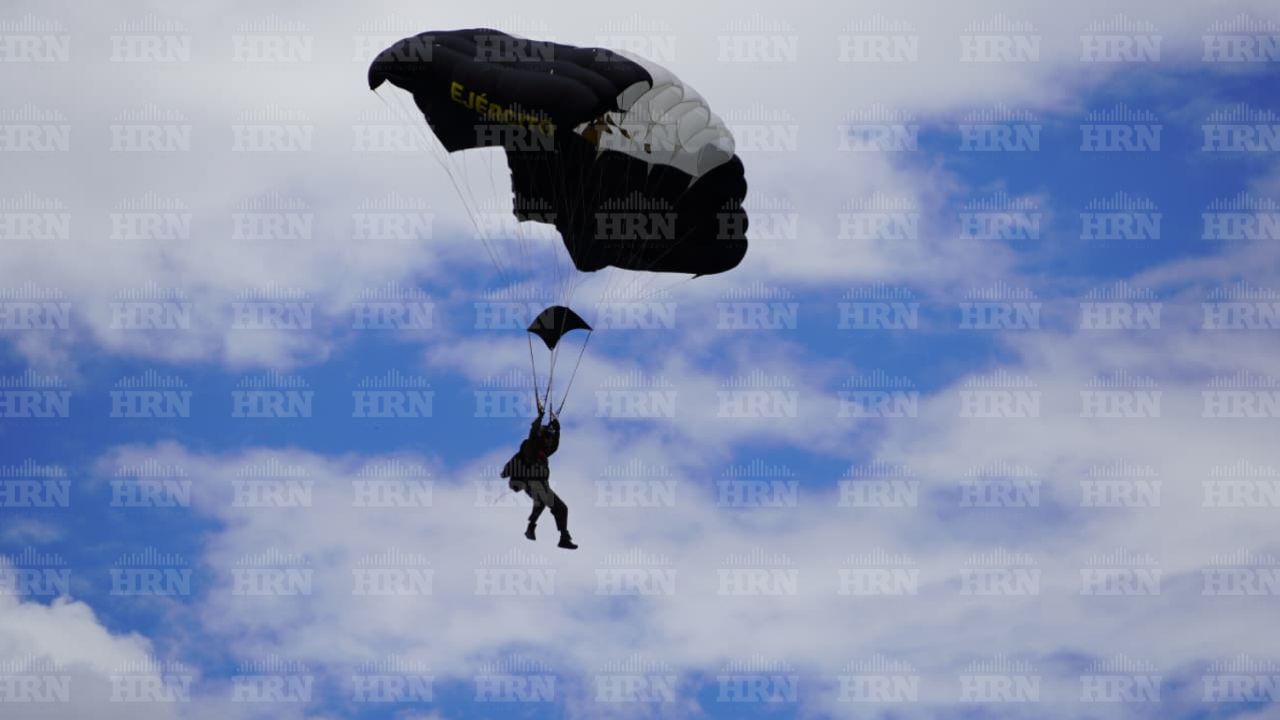 Fuerzas Armadas preparan show aéreo para fiestas patrias. ¿Será durante los desfiles? Imagen principal de Fuerzas Armadas preparan show aéreo para fiestas patrias. ¿Será durante los desfiles?
