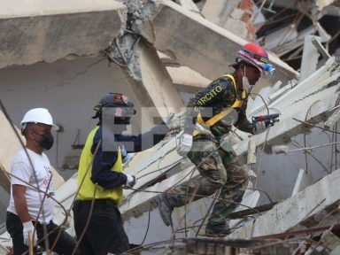 Imagen de Se eleva a 2.645 los muertos y a 12.666 los heridos tras terremoto en Venezuela
