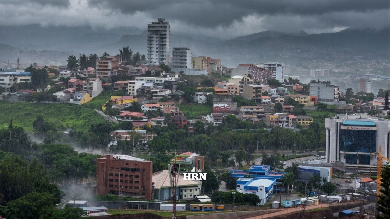 Vaguada y remanentes de onda tropical seguirán dejando lluvias este miércoles Imagen principal de Vaguada y remanentes de onda tropical seguirán dejando lluvias este miércoles