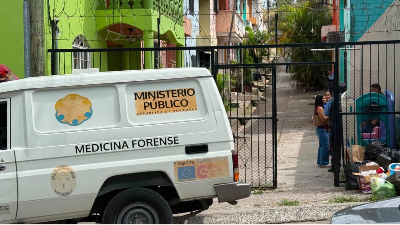 Hallan a estudiante sin vida dentro de su casa en la Centroamérica Oeste Imagen principal de Hallan a estudiante sin vida dentro de su casa en la Centroamérica Oeste