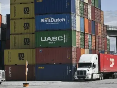 Imagen de EEUU y Canadá fracasan en su negociación y entran en vigor nuevos aranceles del 50%