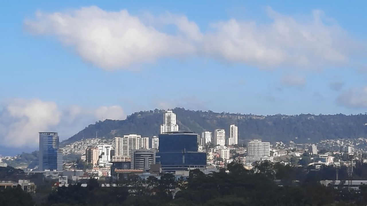 Clima en Honduras este jueves: ¿Habrá más calor o volverán las lluvias? Imagen principal de Clima en Honduras este jueves: ¿Habrá más calor o volverán las lluvias?