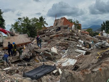 Imagen de Colombia entra en una nueva fase y se centra en sacar cuerpos bajo escombros