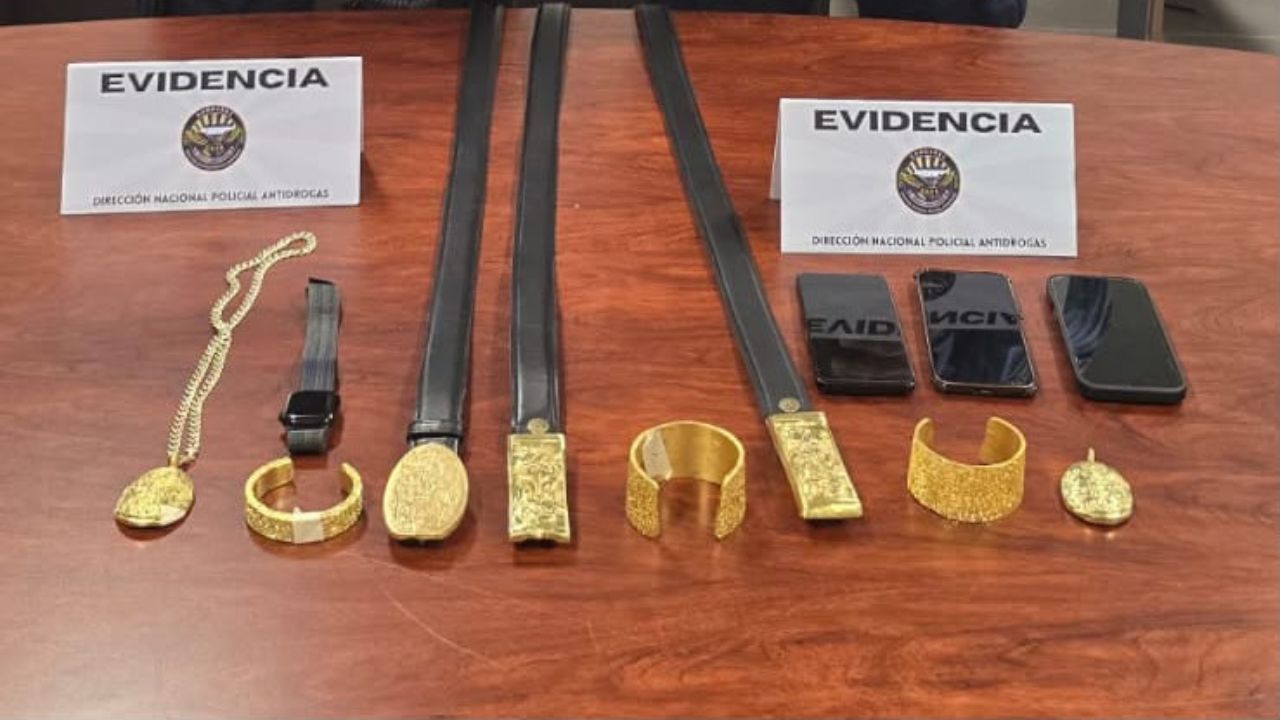 Decomisan oro por L10 millones en Palmerola: lo llevaban hondureños y colombianos Imagen principal de Decomisan oro por L10 millones en Palmerola: lo llevaban hondureños y colombianos