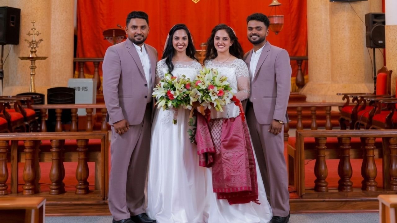 ¡Insólito! Gemelos se casan con gemelas en una boda oficiada por sacerdotes gemelos Imagen principal de ¡Insólito! Gemelos se casan con gemelas en una boda oficiada por sacerdotes gemelos