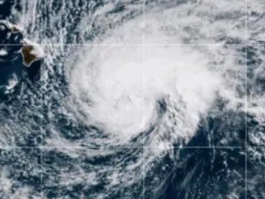 Imagen de Lala se convierte en huracán y avanza hacia Hawái
