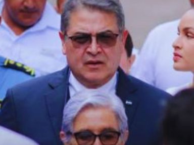 Imagen de Caso Pandora II: Juan Orlando Hernández comparece ante juez tras su regreso a Honduras