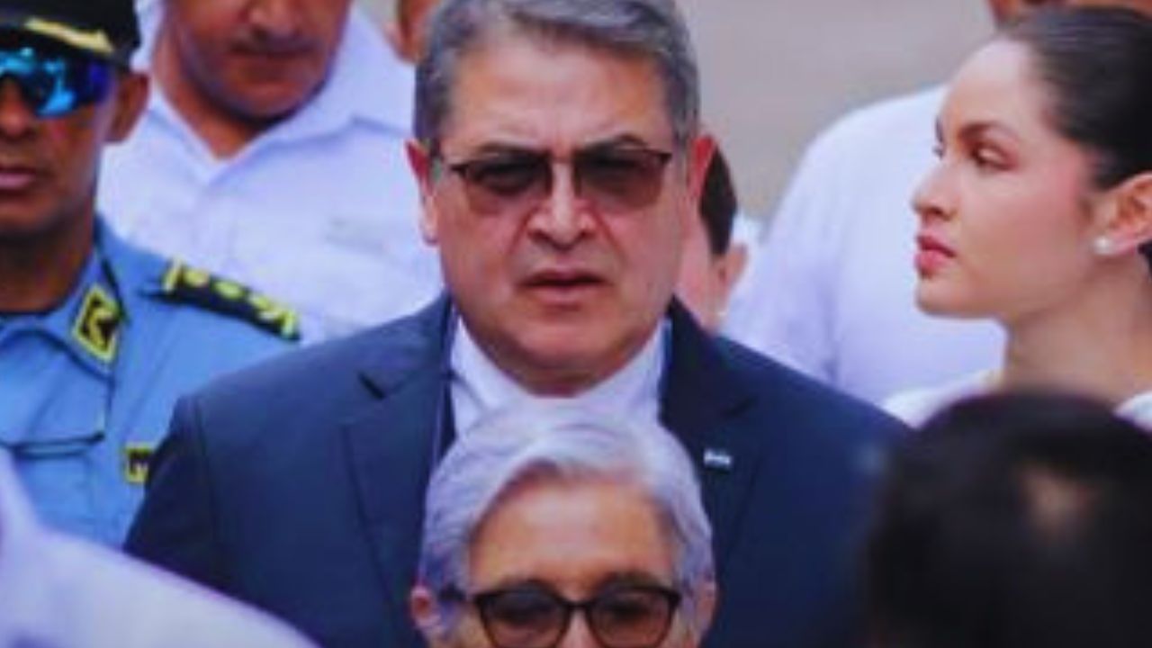 Caso Pandora II: Juan Orlando Hernández comparece ante juez tras su regreso a Honduras Imagen principal de Caso Pandora II: Juan Orlando Hernández comparece ante juez tras su regreso a Honduras