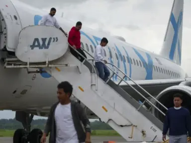 Imagen de 'Los tratan como delincuentes': alertan por hondureños deportados a El Salvador