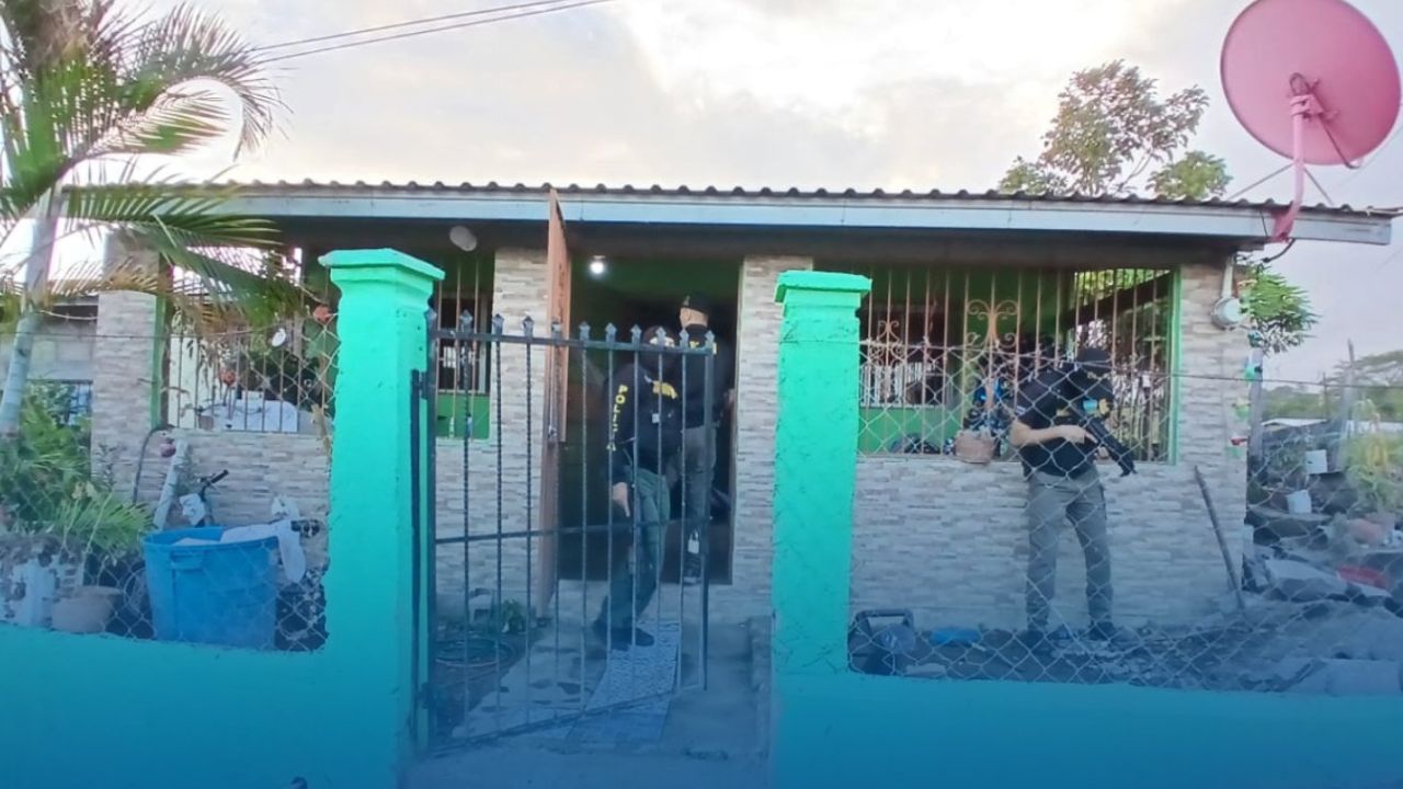 DLCN le cae a 'Los Ponce' y captura a maestra señalada como administradora Imagen principal de DLCN le cae a 'Los Ponce' y captura a maestra señalada como administradora