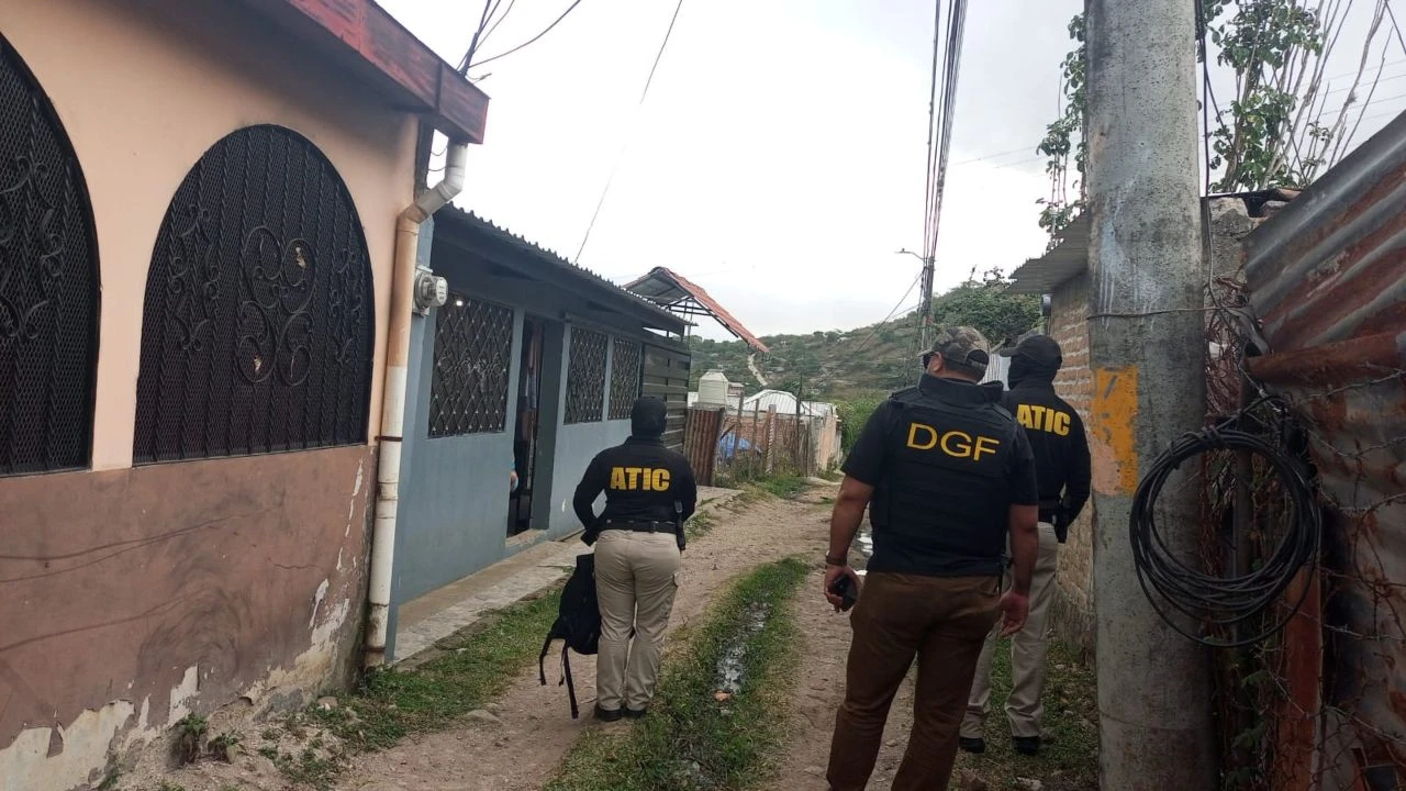 Operación Aegis: MP ejecuta allanamientos contra la Pandilla 18 en Comayagüela Imagen principal de Operación Aegis: MP ejecuta allanamientos contra la Pandilla 18 en Comayagüela