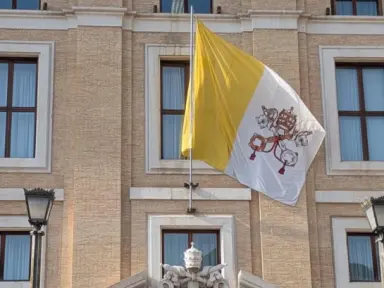 Imagen de Papa León XIV promulga nueva Ley Fundamental del Vaticano