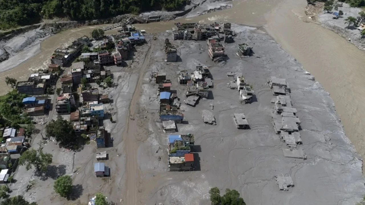 Nepal eleva a 669 los muertos por la riada que ya deja casi 3,000 desaparecidos Imagen principal de Nepal eleva a 669 los muertos por la riada que ya deja casi 3,000 desaparecidos