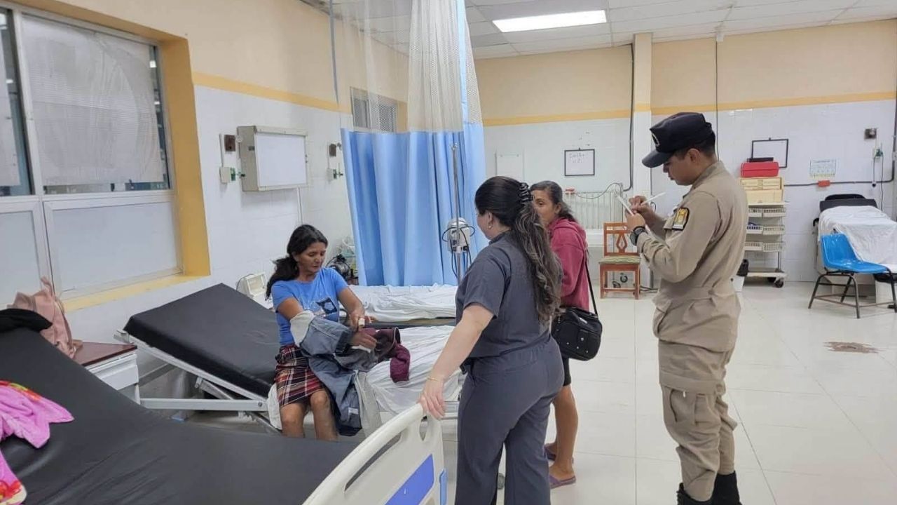 'Da coraje ver a mi mamá así': yerno atacó a machetazos a su suegra en Lempira Imagen principal de 'Da coraje ver a mi mamá así': yerno atacó a machetazos a su suegra en Lempira