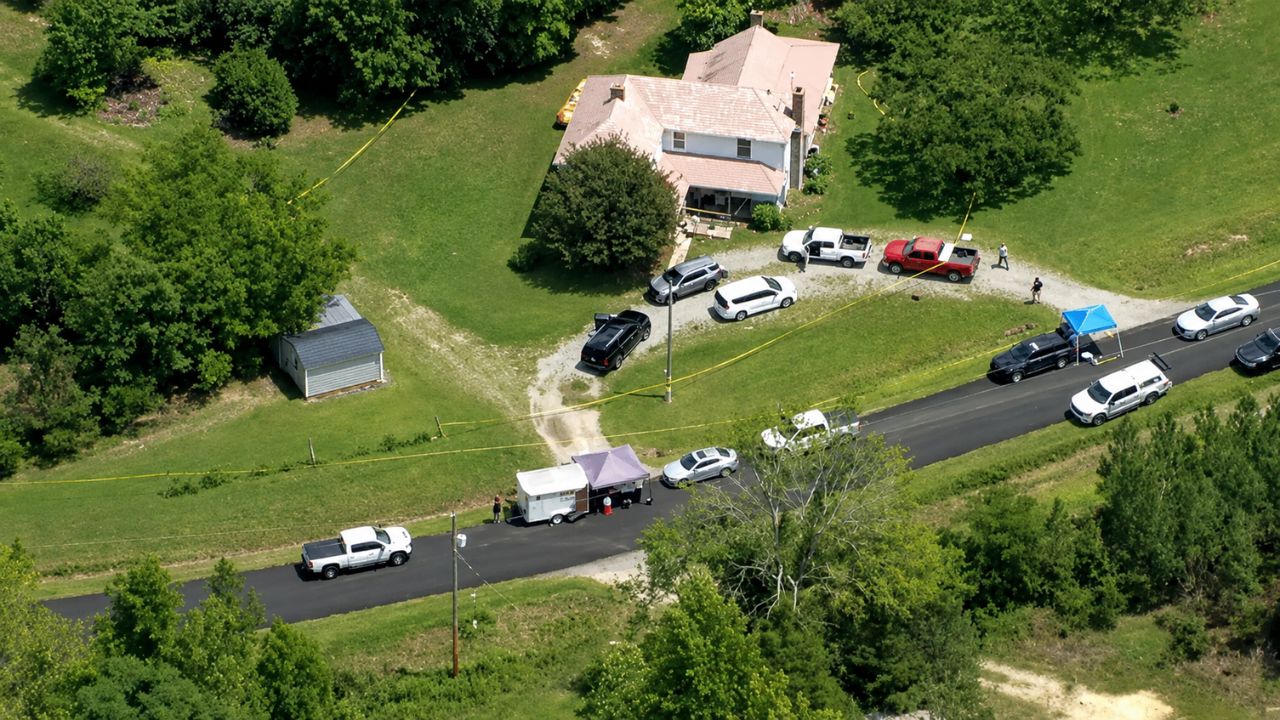 Tiroteo en Carolina del Norte deja tres personas muertas, incluido el presunto atacante Imagen principal de Tiroteo en Carolina del Norte deja tres personas muertas, incluido el presunto atacante
