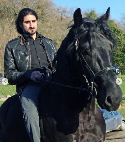 Omar Bin Laden en sus pasatiempos.