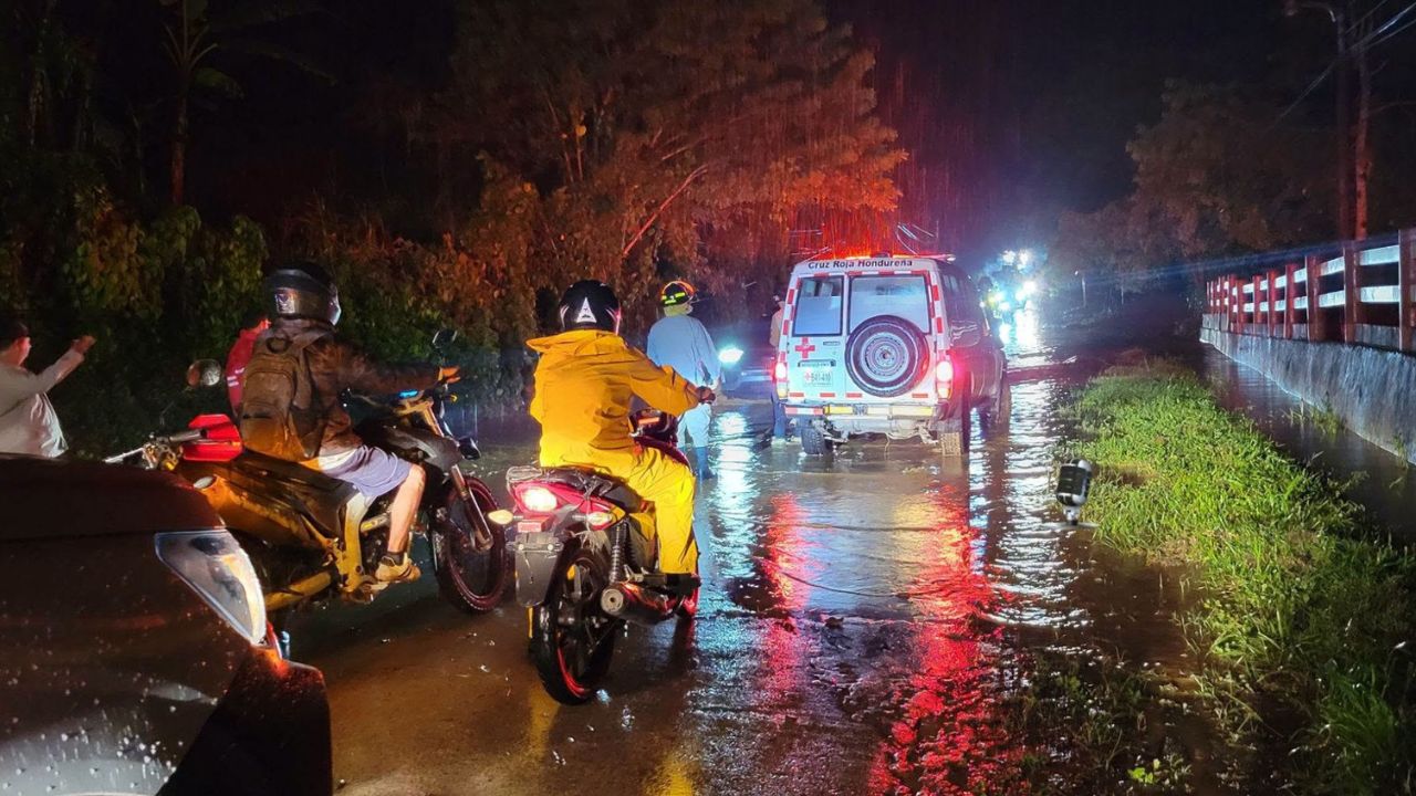 Declaran alerta verde en Santa Bárbara tras intensas lluvias en Las Vegas Imagen principal de Declaran alerta verde en Santa Bárbara tras intensas lluvias en Las Vegas