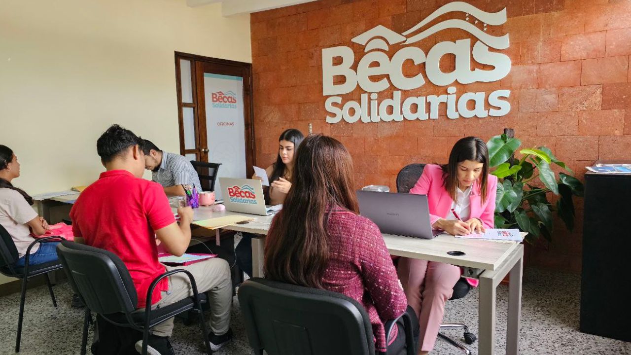 ¿Tienes beca Sedesol 2026?: revisa las fechas y lugar para firmar el contrato Imagen principal de ¿Tienes beca Sedesol 2026?: revisa las fechas y lugar para firmar el contrato