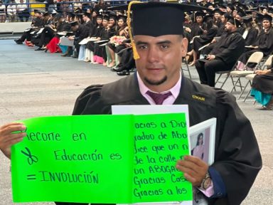 Imagen de 'Gracias a Dios': hondureño vivía en situación de calle y logra graduarse de abogado