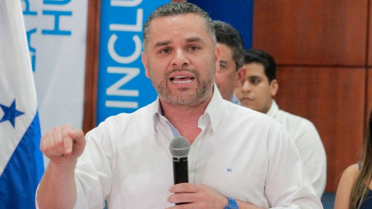 Imagen de ¿Queda libre? Ordenan revocar proceso judicial contra David Chávez por este motivo