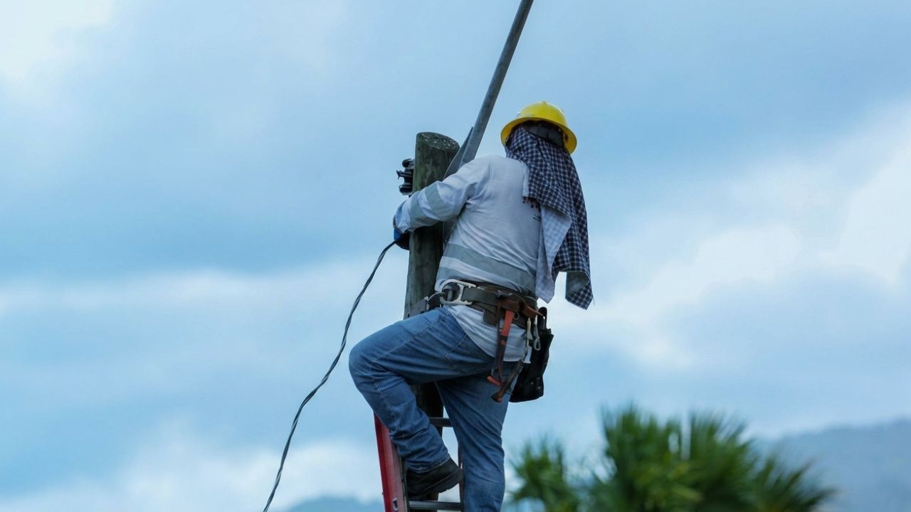 Editorial HRN: Robo de energía y recuperación de pérdidas Imagen principal de Editorial HRN: Robo de energía y recuperación de pérdidas