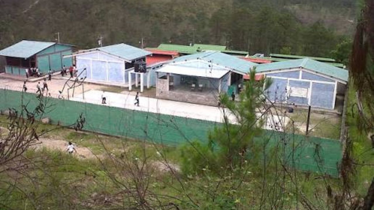 Estudiante de 13 años apuñala a otro en un colegio de Ciudad España, Amarateca Imagen principal de Estudiante de 13 años apuñala a otro en un colegio de Ciudad España, Amarateca