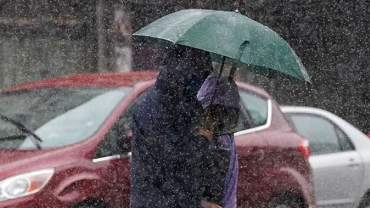 Disturbio en el Pacífico podría dejar lluvias en Honduras este fin de semana Imagen principal de Disturbio en el Pacífico podría dejar lluvias en Honduras este fin de semana