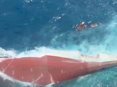 Imagen de Tragedia en Indonesia: naufragio deja seis muertos y 130 desaparecidos