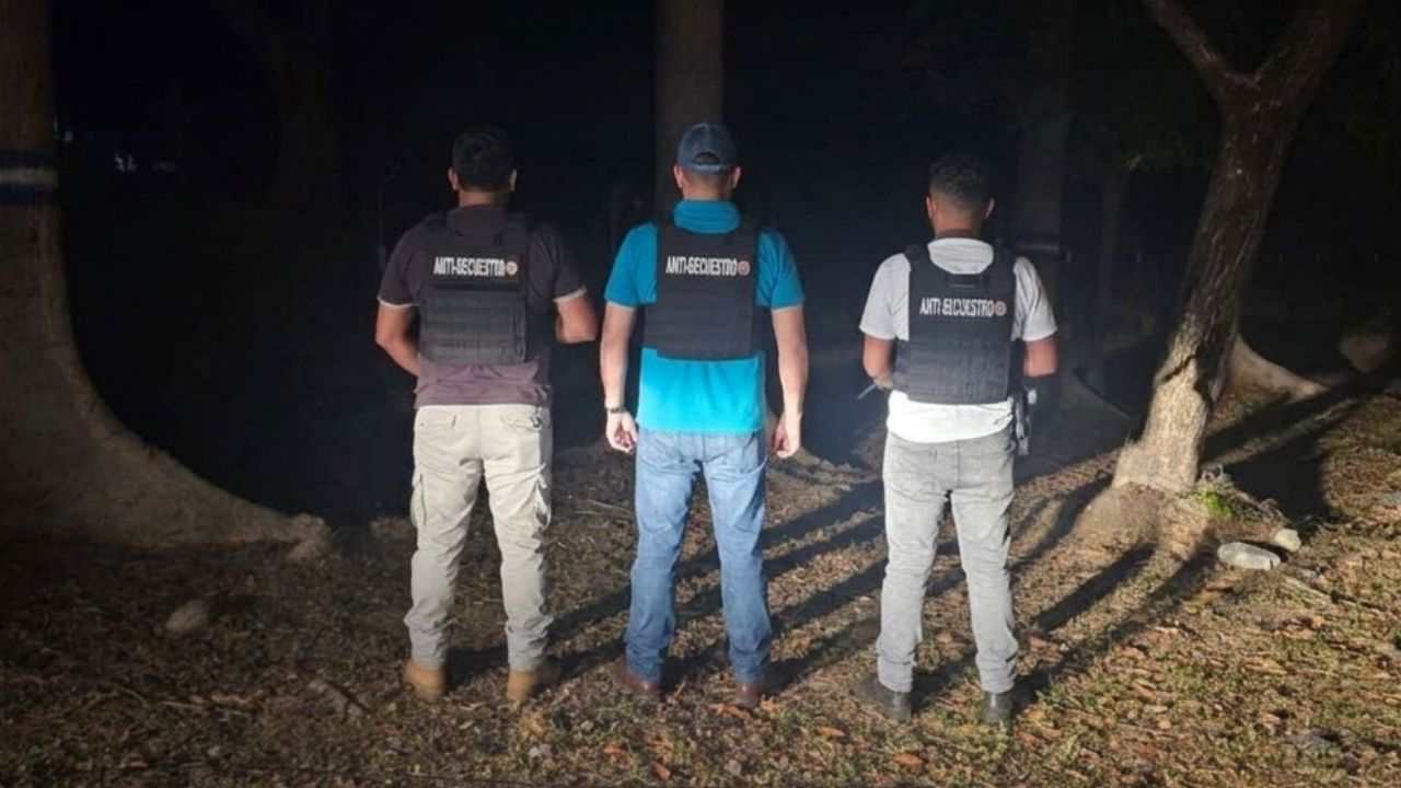 Falsos clientes citaron a obrero para instalar un portón y lo secuestraron de forma "virtual" Imagen principal de Falsos clientes citaron a obrero para instalar un portón y lo secuestraron de forma "virtual"